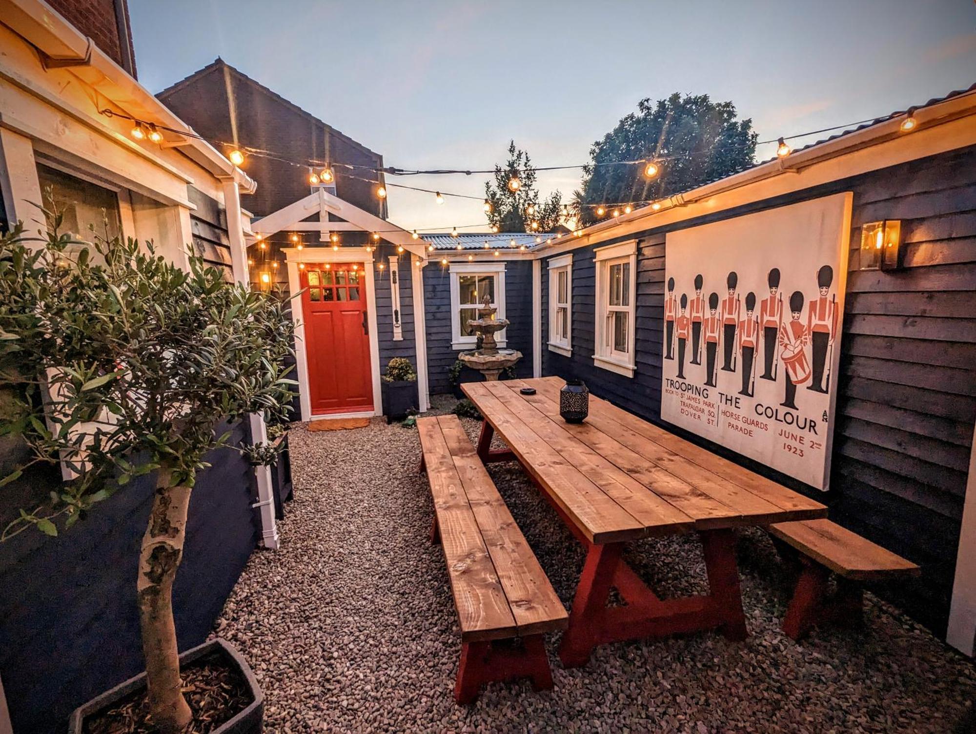 Sheddington Manor - 2 Bedroom Guest House & Cinema Μπέλφαστ Εξωτερικό φωτογραφία