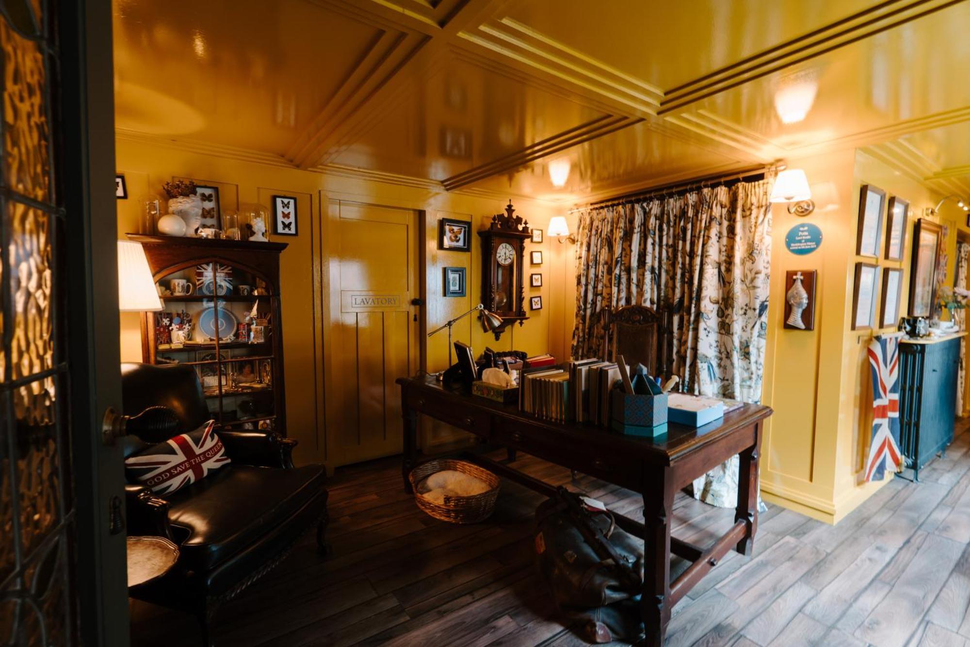 Sheddington Manor - 2 Bedroom Guest House & Cinema Μπέλφαστ Εξωτερικό φωτογραφία